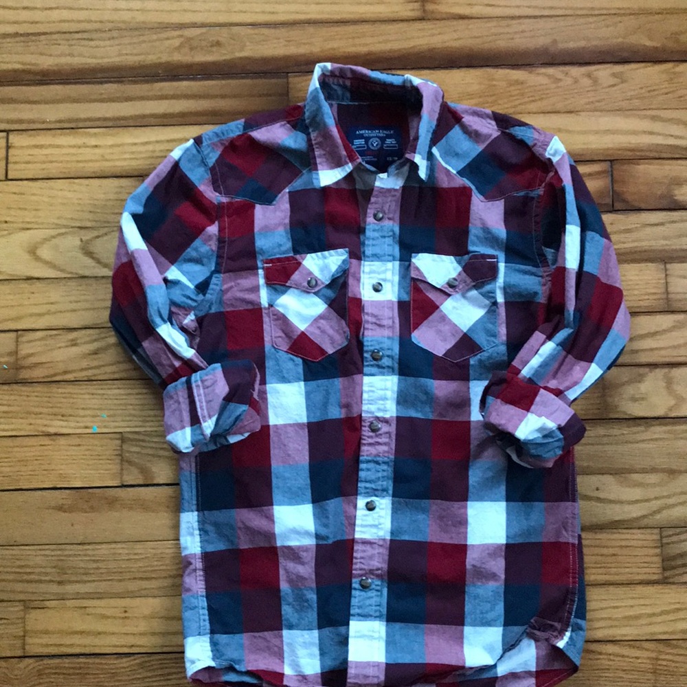 American Eagle plaid long sleeve shirt.
